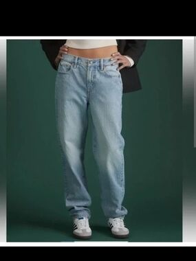 AE77 Slouch Jeans Womens Size 6 Light Wash Organic Cotton Relaxed Fit Denim